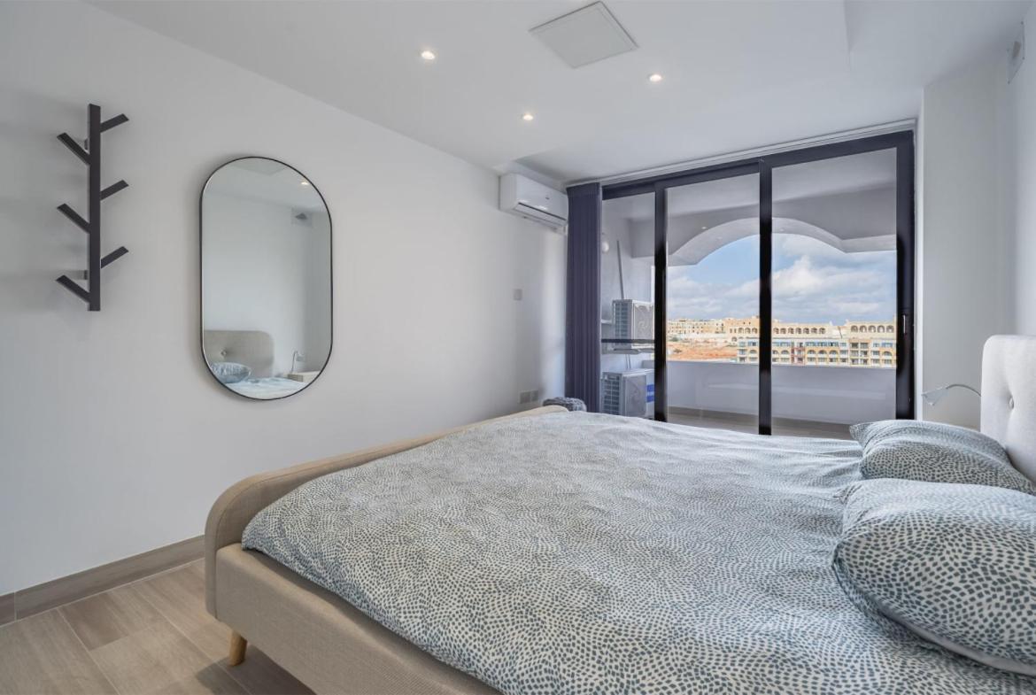 Deluxe Seaview Apartment San Ġiljan Kültér fotó